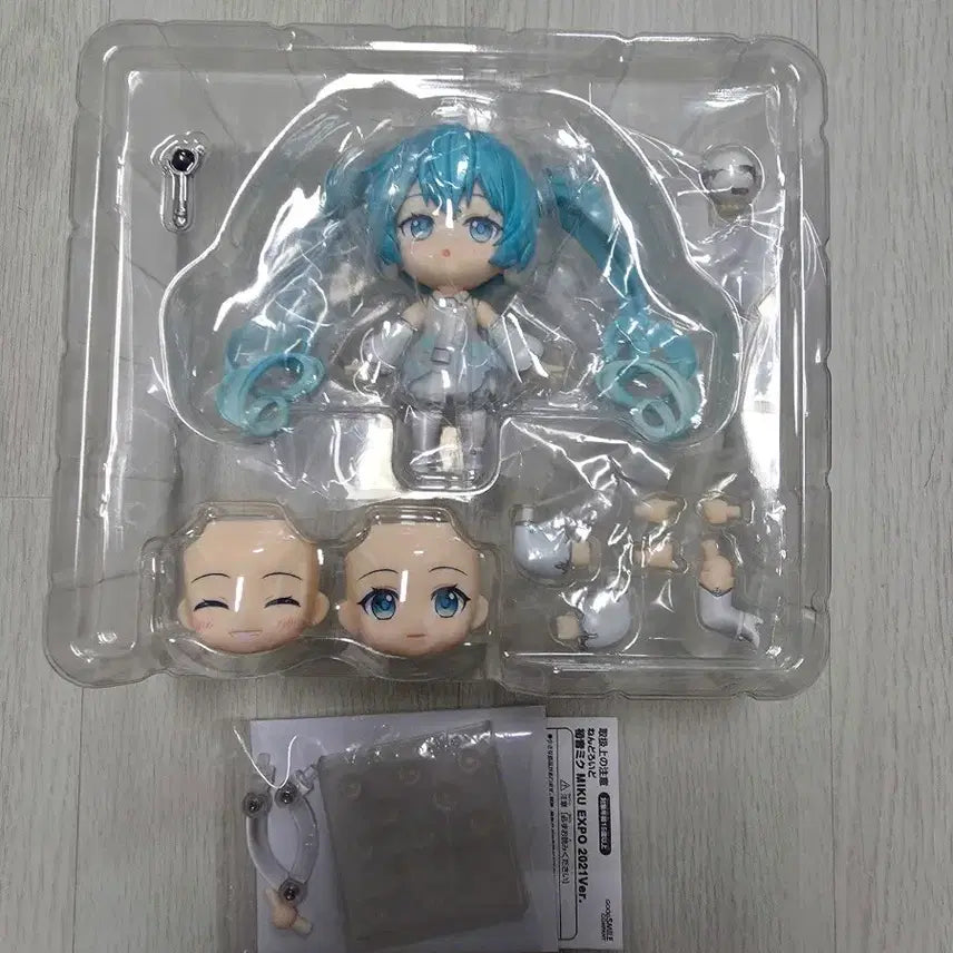 [BUNJANG] Nendoroid 1799 Hatsune Miku Expo 2021 Version (Unsealed) / 넨도로이드 1799 개봉