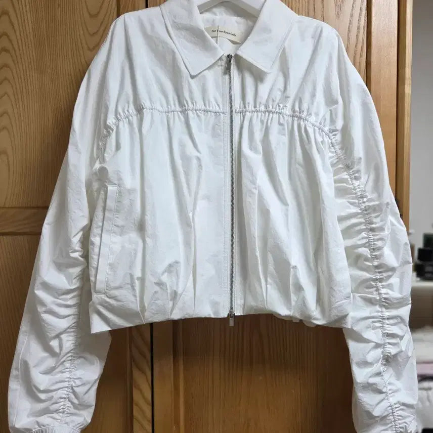[BUNJANG] Fyeo Boni Shirring Blouson (White) / 포유온 fyeo Boni Shirring Blouson (White) 보