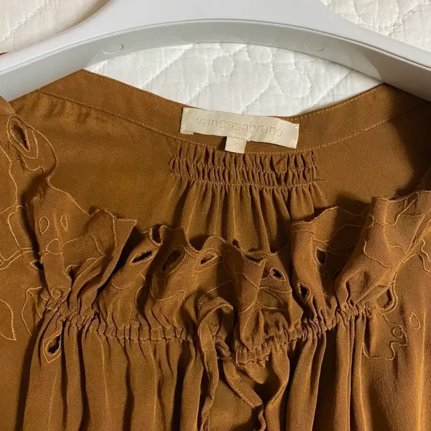 [BUNJANG] Vanessa Bruno Silk Mini Dress Blouse / 바네사브루노 펀칭자수 실크100% 수입 미니원피스 블라우스