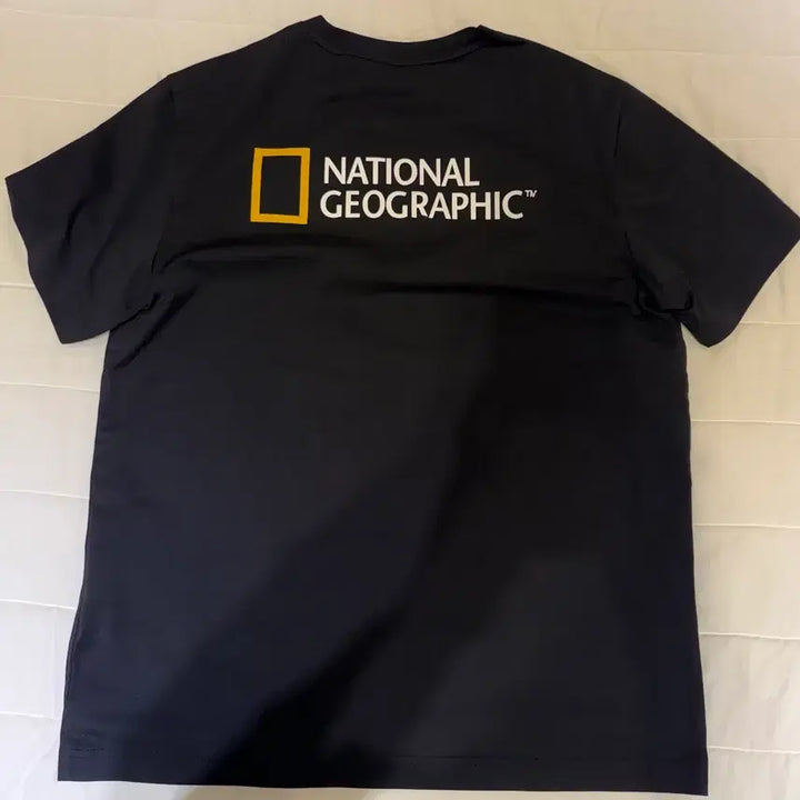 [BUNJANG] National Geographic Black Short Sleeve T-Shirt (L) / 내셔널지오그래픽 검정 반팔 티셔츠(정품)