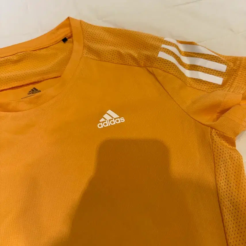 [BUNJANG] Adidas AEROREADY Performance Short Sleeve T-Shirt - Orange, Size L / 아디다스 기능성 반팔 티셔츠(정품)