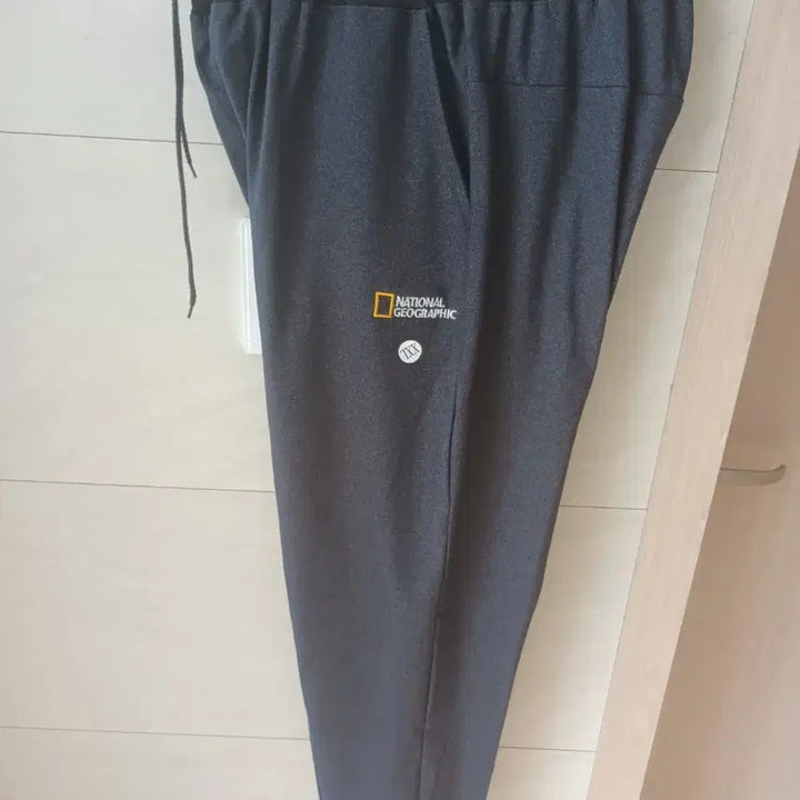 [BUNJANG] National Geographic Spring/Fall Jogger Cotton Pants XXL Charcoal Grey / 내셔널지오그래픽 춘추용  조거타잎 면바지 XXL 재색 새상품