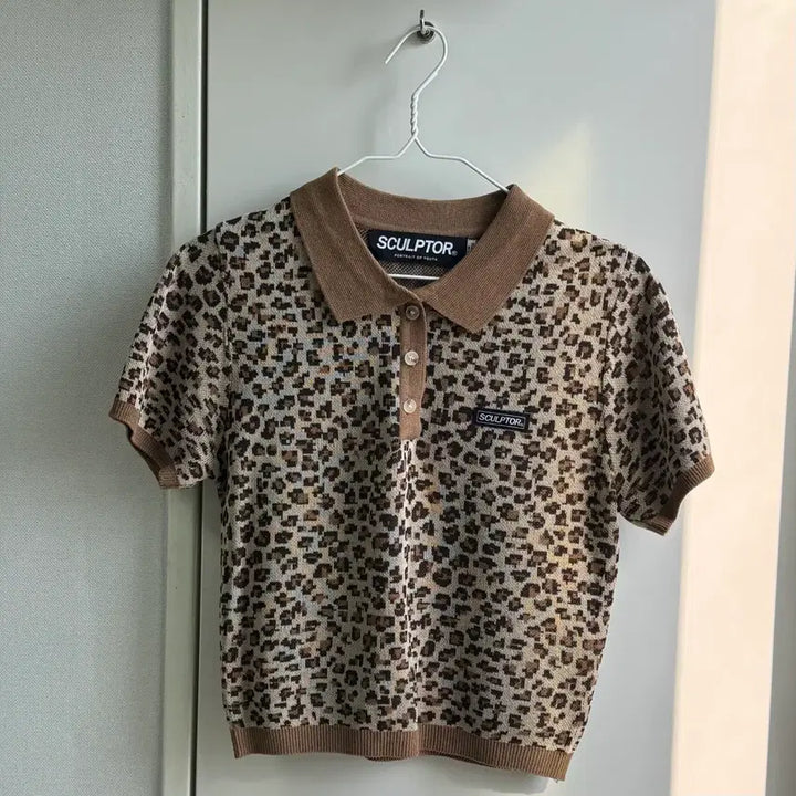 [SOLD OUT] 스컬프터 레오파드 니트 반팔티