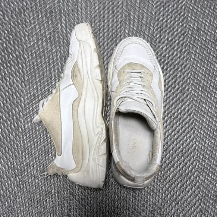 [BUNJANG] Valentino Bansi Size 43 (280) / 발렌티노 반시 43사이즈 (280)