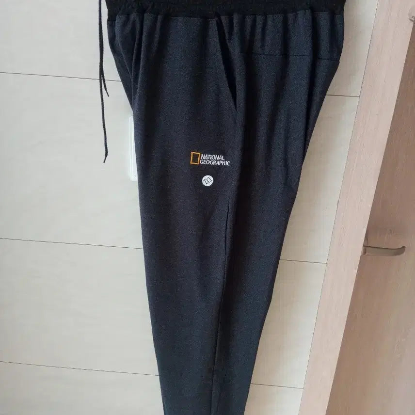 [BUNJANG] National Geographic Jogger Pants Charcoal Gray XXL / 내셔널지오그래픽 춘추용 조거 면바지 XXL 재색 새상품