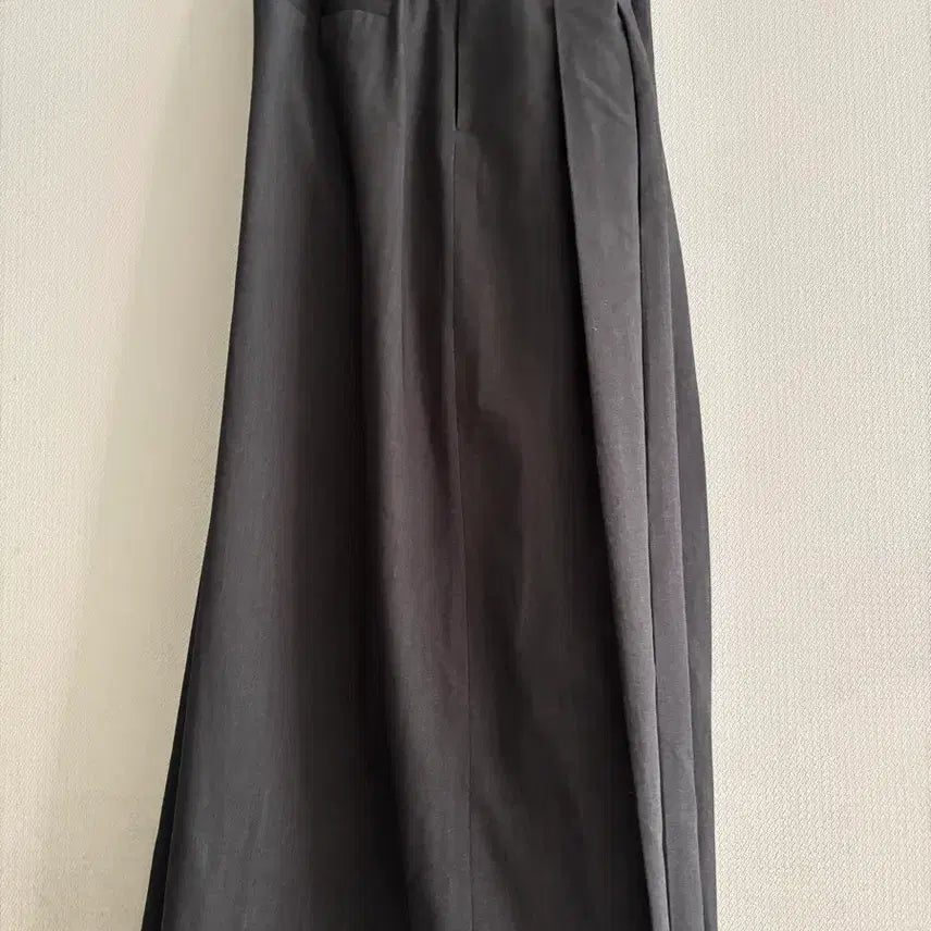[SOLD OUT] g 스튜디오 플리츠 롱 스커트 차콜색