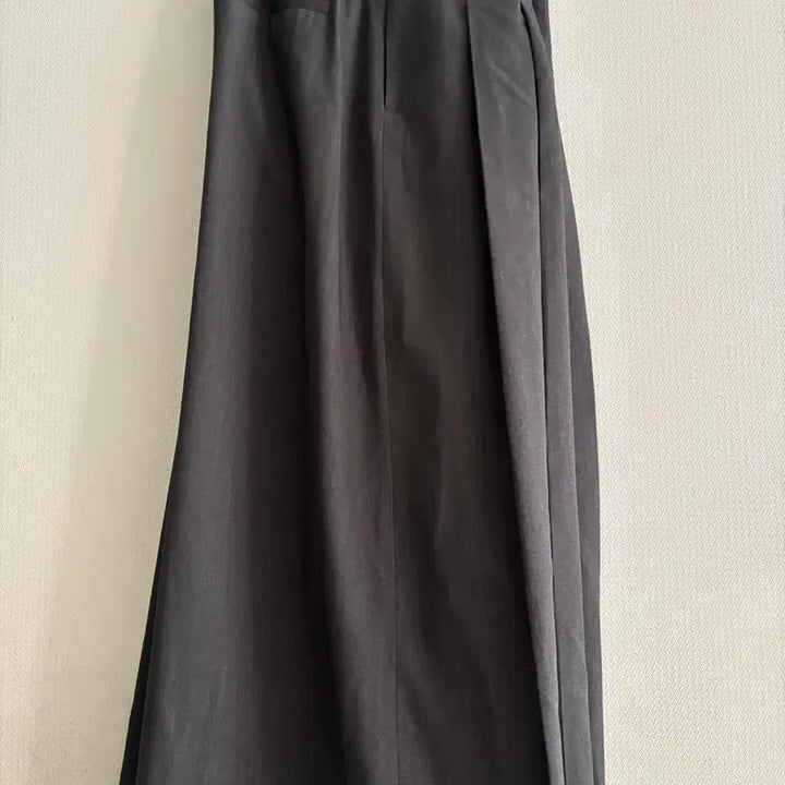 [SOLD OUT] g 스튜디오 플리츠 롱 스커트 차콜색
