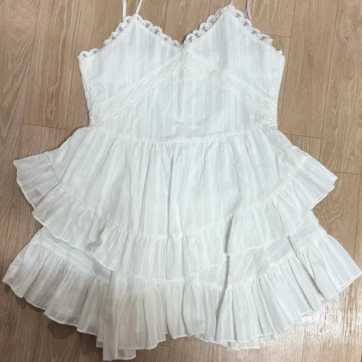 [SOLD OUT] 리본 레이스 프릴 캉캉 민소매 레이어드 나시 원피스