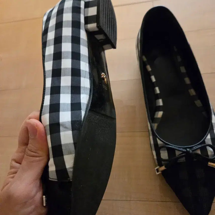 [SOLD OUT] 리본 플랫 슈즈 블랙