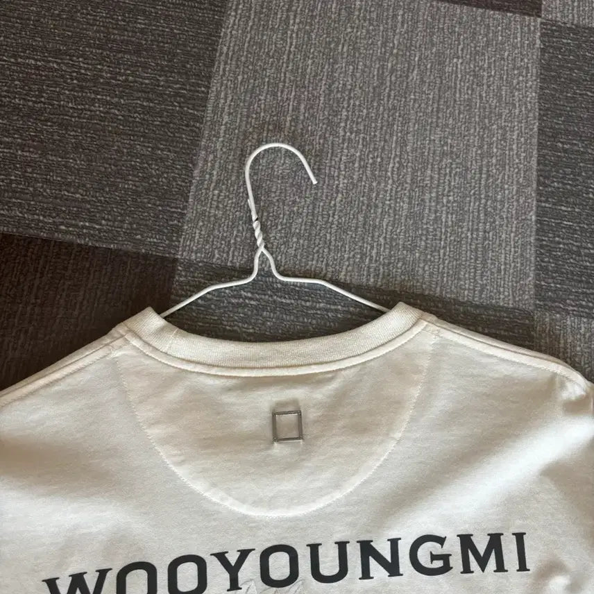 [SOLD OUT] 우영미 24ss 플라워 프린팅 아이보리 반팔 46