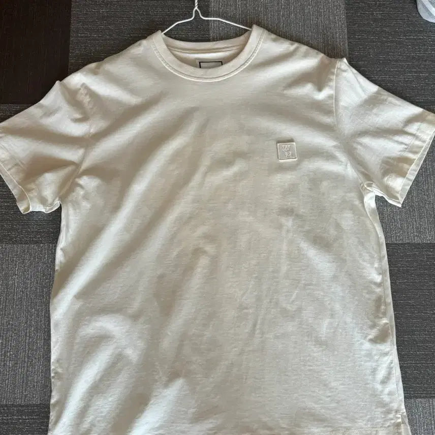 [SOLD OUT] 우영미 24ss 플라워 프린팅 아이보리 반팔 46