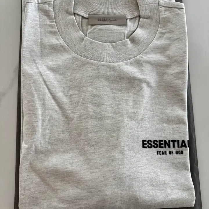 [BUNJANG] Fear of God Essentials Light Oatmeal Short Sleeve T-shirt / 피오갓 에센셜 라이트오트밀 반팔 L 새상품