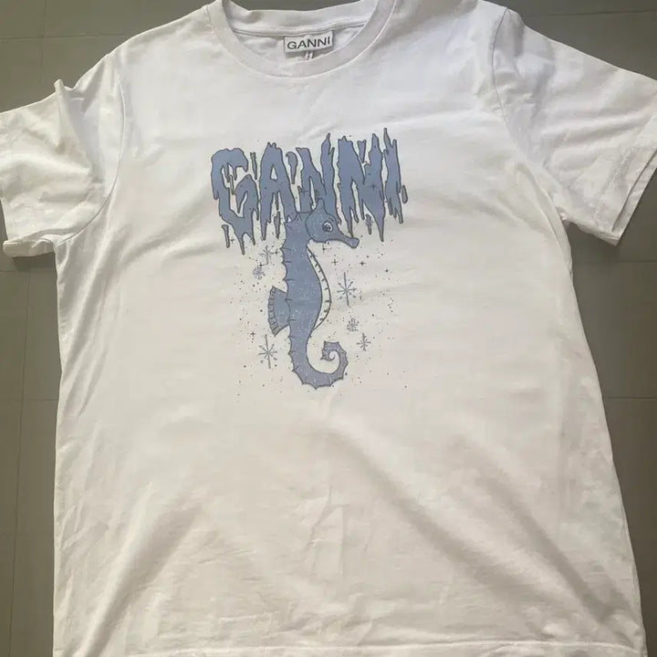 [BUNJANG] GANNI White Seahorse Graphic T-shirt / 가니
