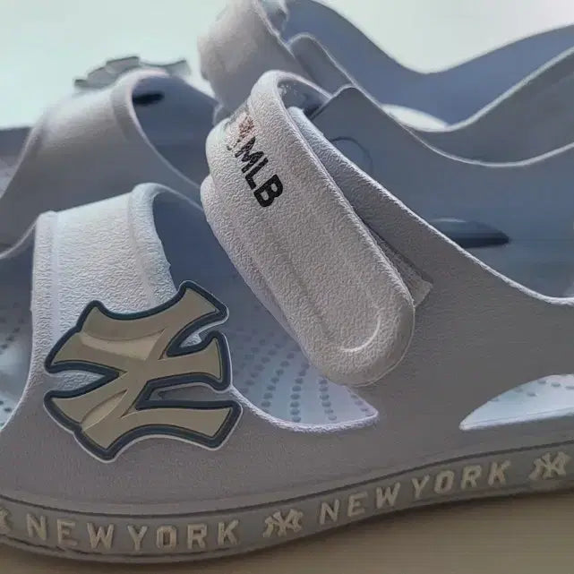 [BUNJANG] MLB New York Yankees Kids Sandals / (키즈200-205사이즈)MLB 뉴욕 양키스 아동 샌들