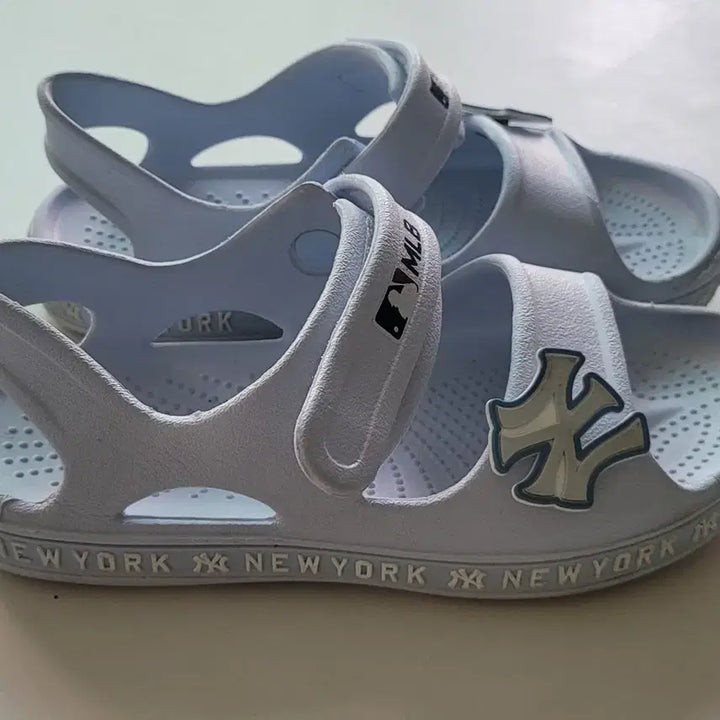 [BUNJANG] MLB New York Yankees Kids Sandals / (키즈200-205사이즈)MLB 뉴욕 양키스 아동 샌들