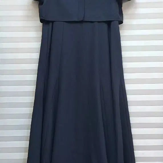 [BUNJANG] Line Flare Long Dress / 라인> 25년 구입-플레어 롱원피스 (299천원)