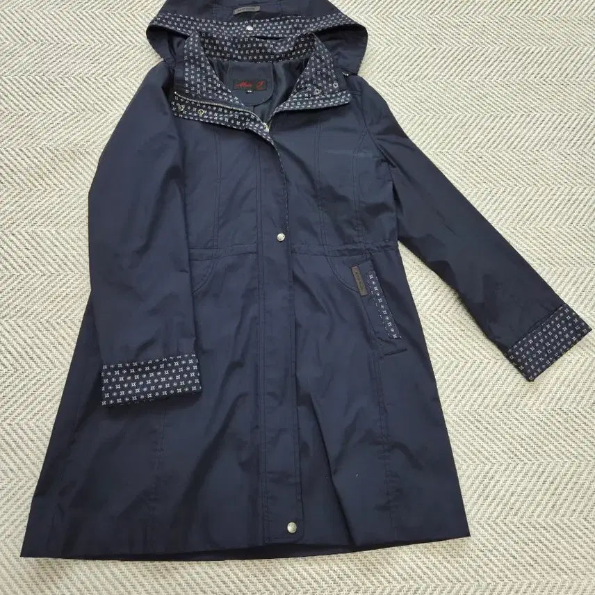 [BUNJANG] Navy Trench Windbreaker Jacket / 여성 트렌치