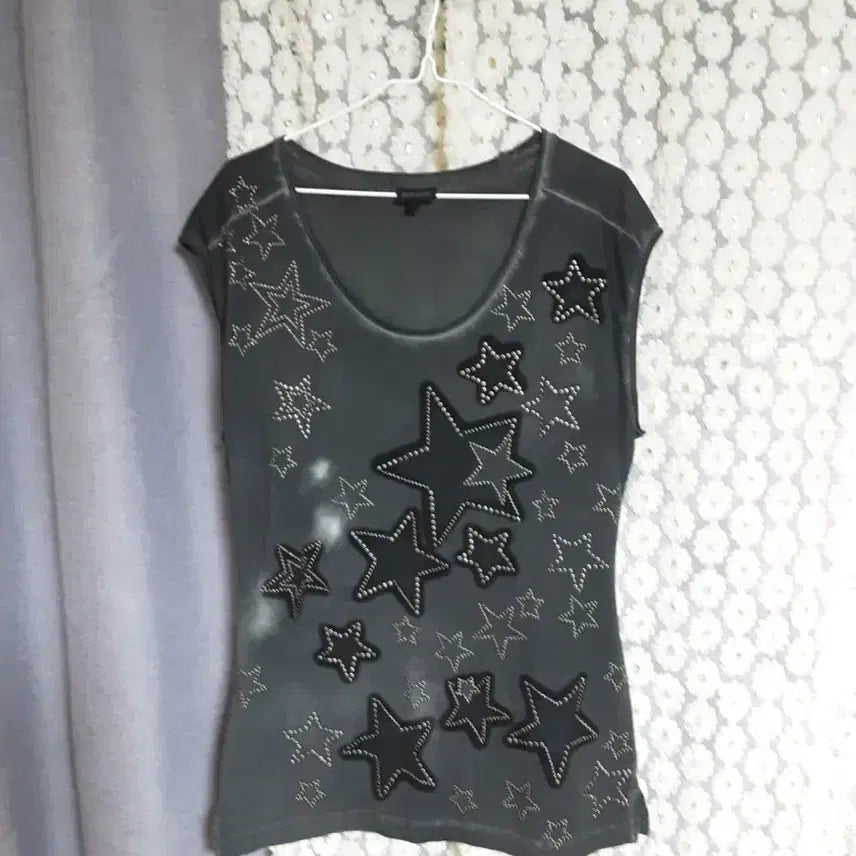 [BUNJANG] Just Cavalli Gray Star Studded T-Shirt / 저스트 까발리 회색 민소매 티셔츠