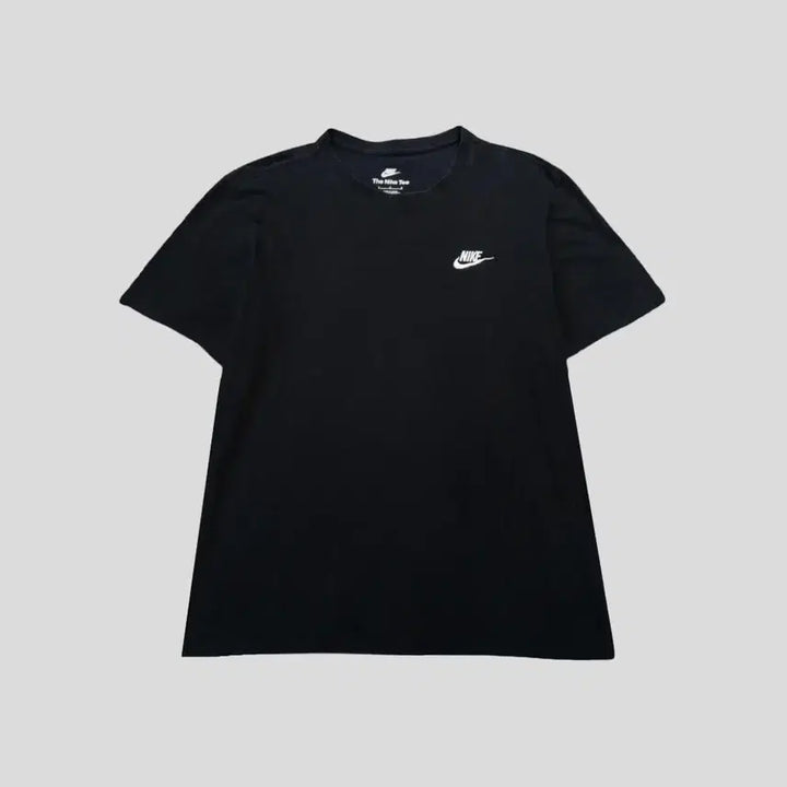 [BUNJANG] Nike Futura Logo Cotton T-shirt / 나이키 블랙 화이트 퓨추라 로고자수 코튼 반팔 티셔츠 M