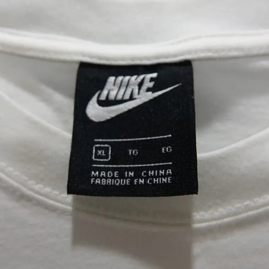 [BUNJANG] Nike MYLK White T-shirt (XL) / 나이키 MYLK 반팔티 화이트 xl