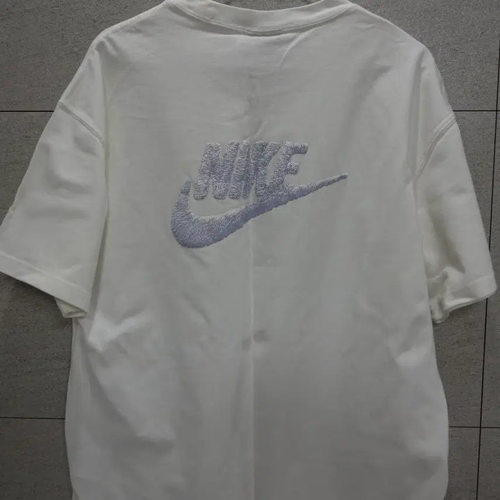 [BUNJANG] Nike MYLK White T-shirt (XL) / 나이키 MYLK 반팔티 화이트 xl