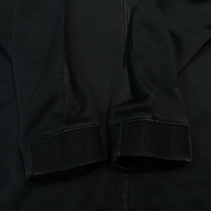 [BUNJANG] Nike Black Swoosh Triangle Pattern Raglan Fleece Hoodie / 나이키 블랙 스우시 프린팅 톤톤 트라이앵글 패턴 레글런 기모 후드집업 X
