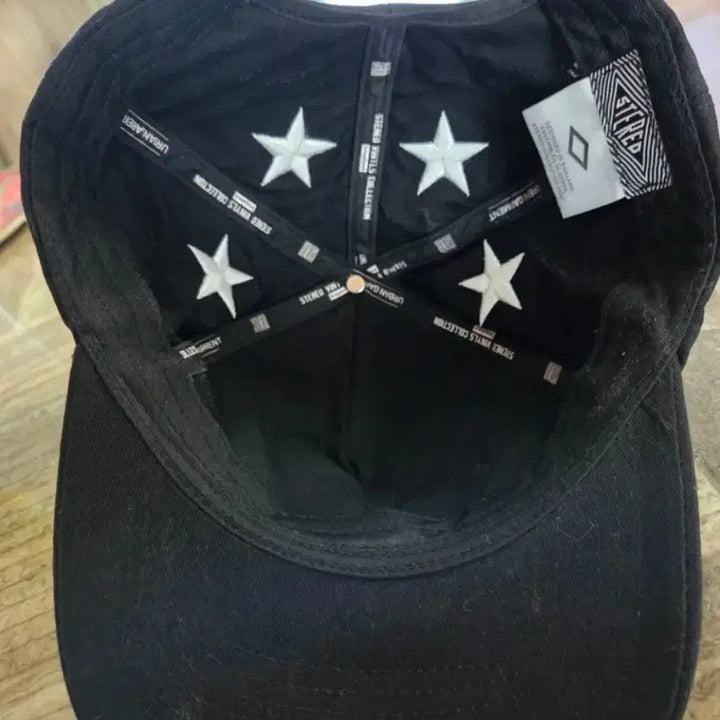 [BUNJANG] Stereo Vinyls Black Star Embroidery Ball Cap / 스테레오 바이널스 검정 별 자수 볼캡