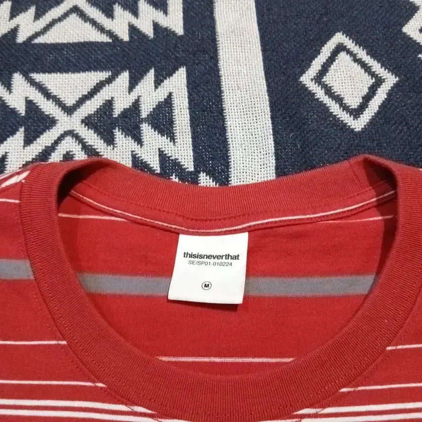[BUNJANG] thisisneverthat Stripe Cotton T-shirt / 디스이즈네버댓 디네댓 레드 화이트 스트라이프 패턴 코튼 반팔 티셔츠 M