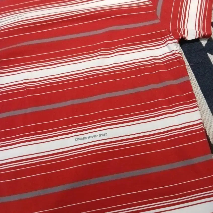 [BUNJANG] thisisneverthat Stripe Cotton T-shirt / 디스이즈네버댓 디네댓 레드 화이트 스트라이프 패턴 코튼 반팔 티셔츠 M