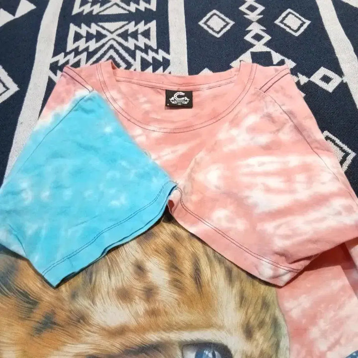 [BUNJANG] CABALLO Pink Blue Tie-Dye Cat Print T-shirt / CABALLO 카발로 핑크 블루 타이다이 패턴 고양이 캣 나비 프린팅 코