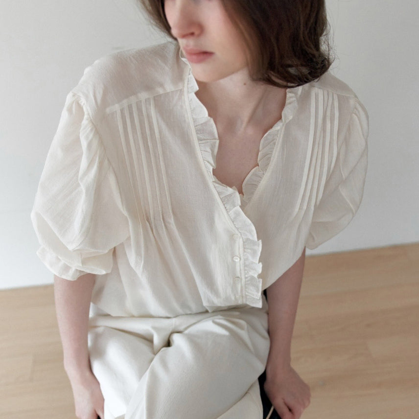 [SOLD OUT] 더릴 Spring Mare Frill Blouse_Ivory
