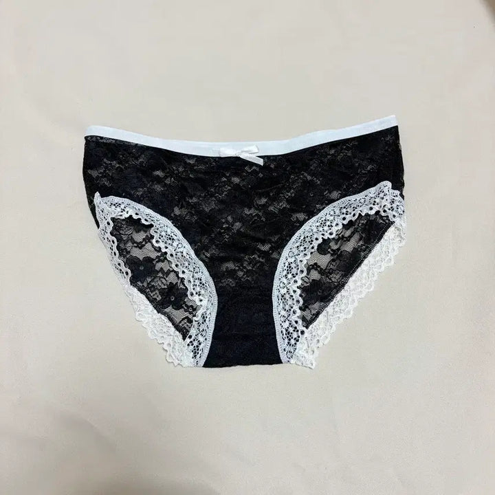 [SOLD OUT] 레이스 블랙 팬티 (중고)