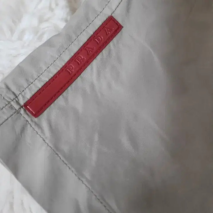 [SOLD OUT] 프라다 리네아로사 반바지 48사이즈