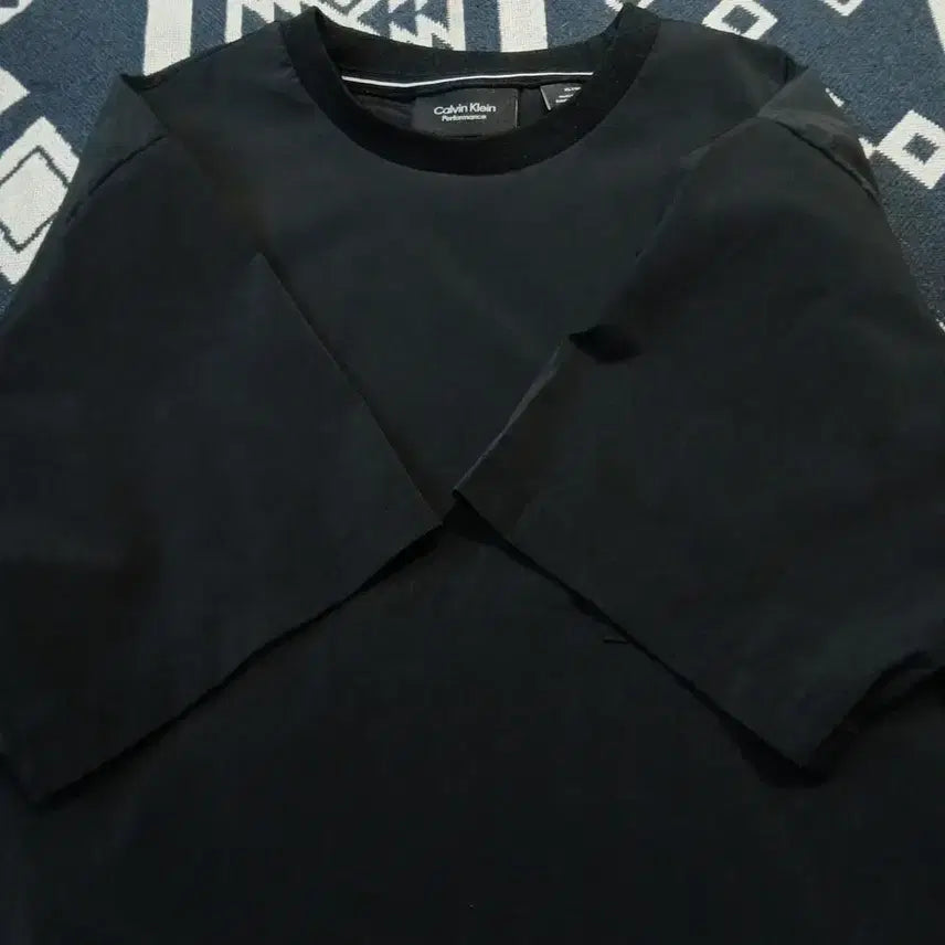 [SOLD OUT] 캘빈클라인 퍼포먼스 블랙 체스트포켓 리플렉티브 로고프린팅 나일론 블렌드