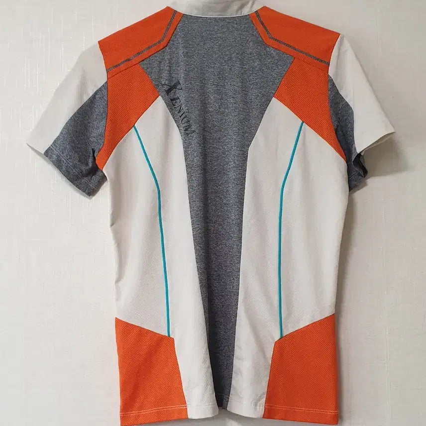 [SOLD OUT] 아이더 반집업 반팔티 90사이즈