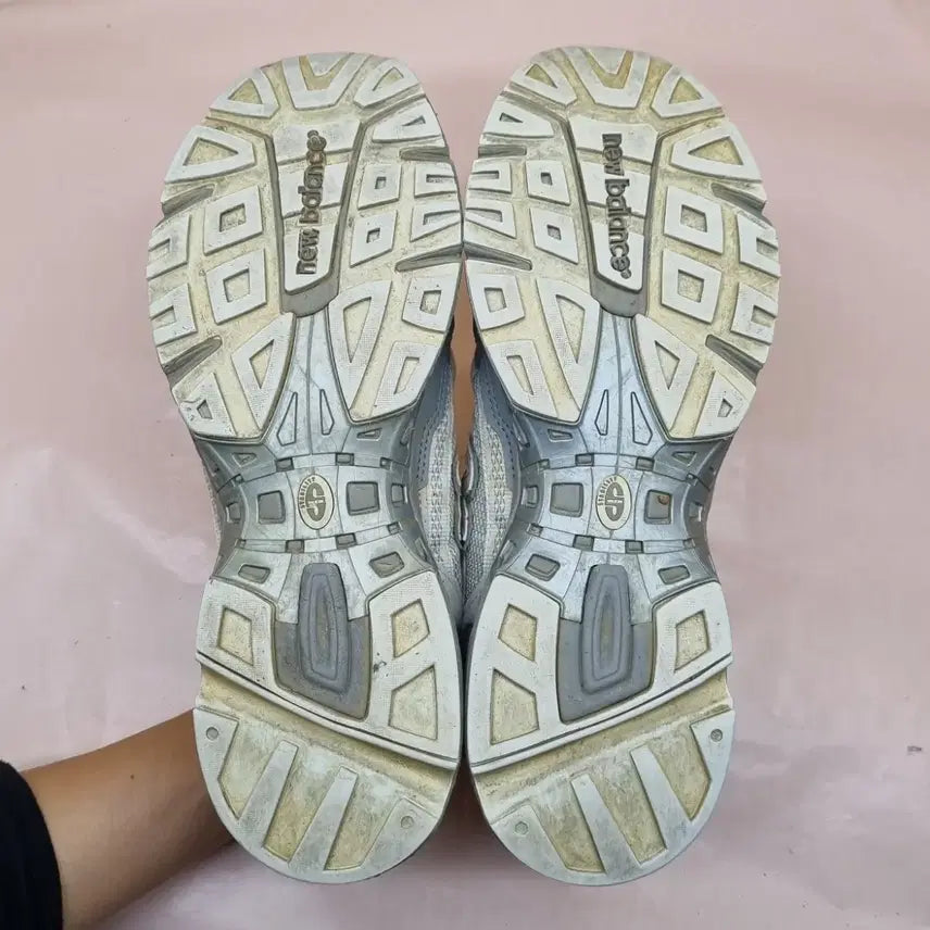 [BUNJANG] New Balance 827 남성 운동화 / 뉴발란스 827 앱졸브 남성운동화270