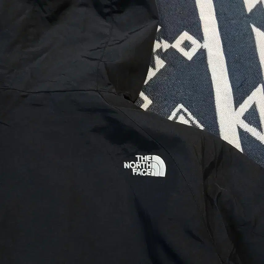 [BUNJANG] The North Face Black White Logo Hidden Zipper Outdoor Raglan Hooded Windbreaker / 노스페이스 블랙 화이트 로고 히든지퍼 고프코어 아웃도어 레글런 후드 바람