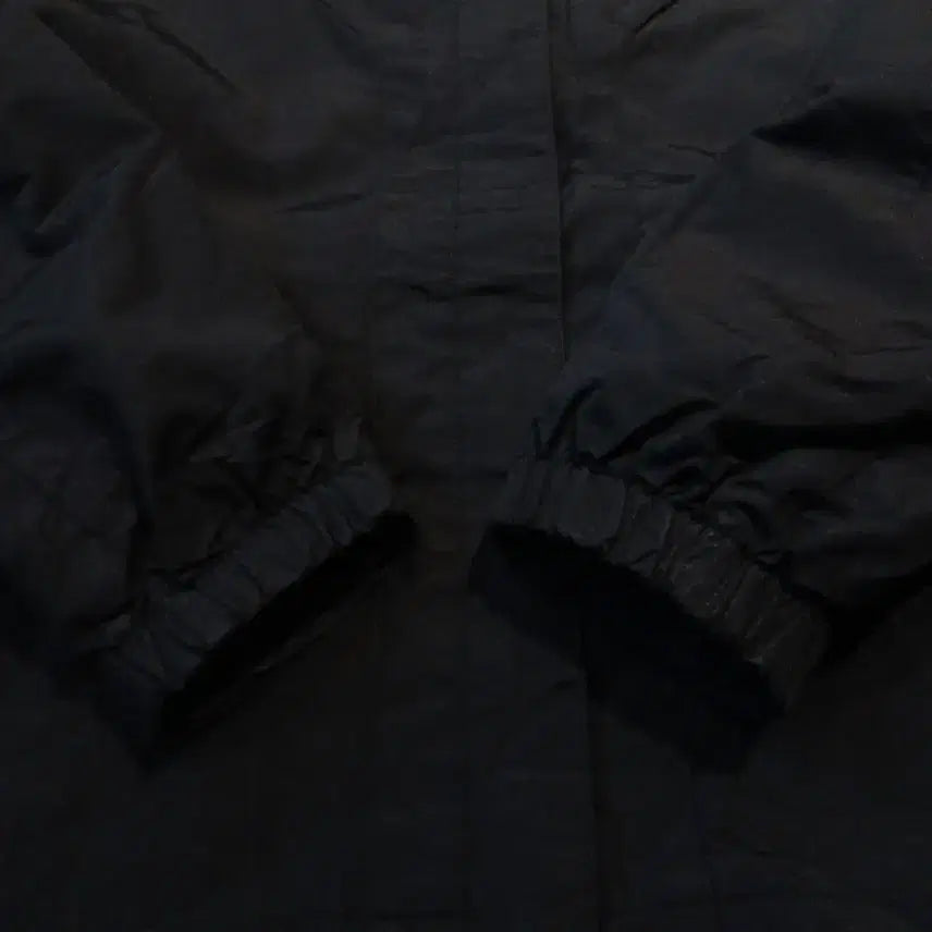 [BUNJANG] The North Face Black White Logo Hidden Zipper Outdoor Raglan Hooded Windbreaker / 노스페이스 블랙 화이트 로고 히든지퍼 고프코어 아웃도어 레글런 후드 바람