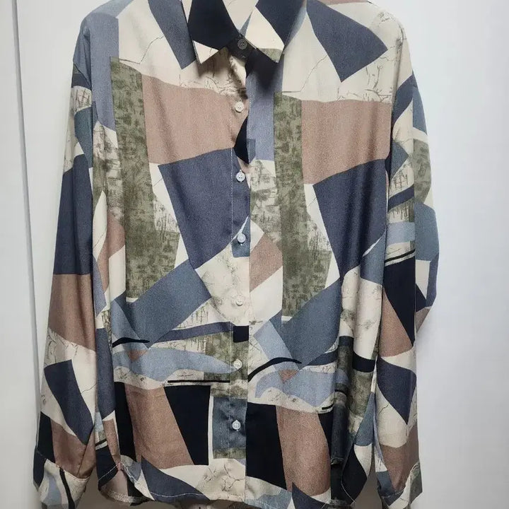 [BUNJANG] Unique Pattern Blouse / 예쁜 블라우스