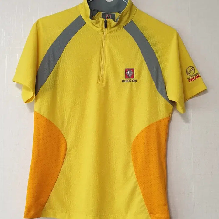 [SOLD OUT] 블랙야크 반집업 반팔티 90사이즈