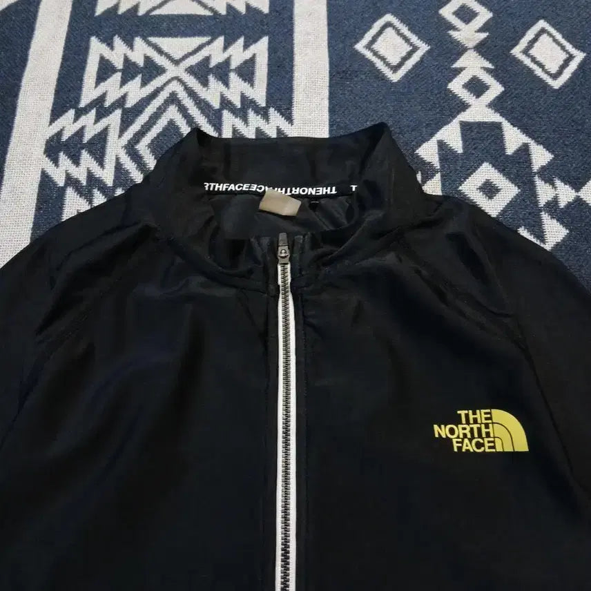 [BUNJANG] The North Face Black Yellow Logo Printed Track Top / 노스페이스 블랙 옐로우 로고프린팅 세이브 오션 래쉬가드 트랙탑 집업 져지