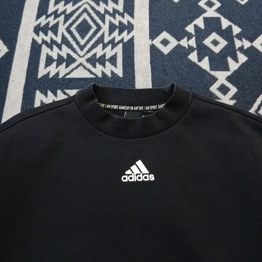 [BUNJANG] Adidas Pigment Black White Mock Neck Cotton Blend Top / 아디다스 피그먼트 블랙 화이트 백삼선 미드 로고프린팅 모크넥 코튼 블렌드