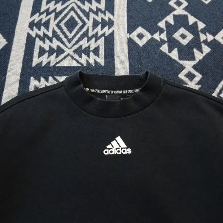 [BUNJANG] Adidas Pigment Black White Mock Neck Cotton Blend Top / 아디다스 피그먼트 블랙 화이트 백삼선 미드 로고프린팅 모크넥 코튼 블렌드