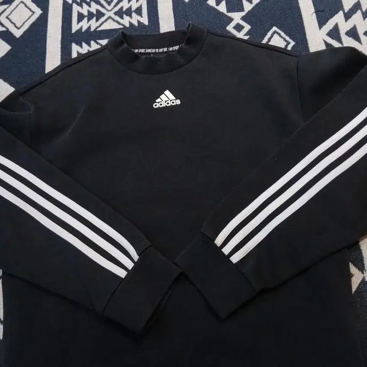 [BUNJANG] Adidas Pigment Black White Mock Neck Cotton Blend Top / 아디다스 피그먼트 블랙 화이트 백삼선 미드 로고프린팅 모크넥 코튼 블렌드