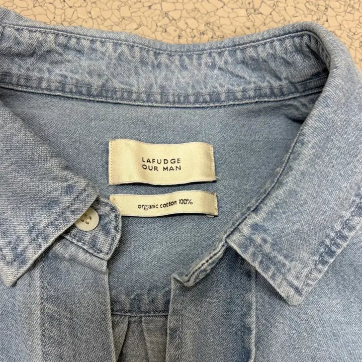 [BUNJANG] Lafarge Store Oversized Light Blue Shirt / 라퍼지 스토어 오버핏 연청 긴팔 데님 셔츠 청남방 팝니다