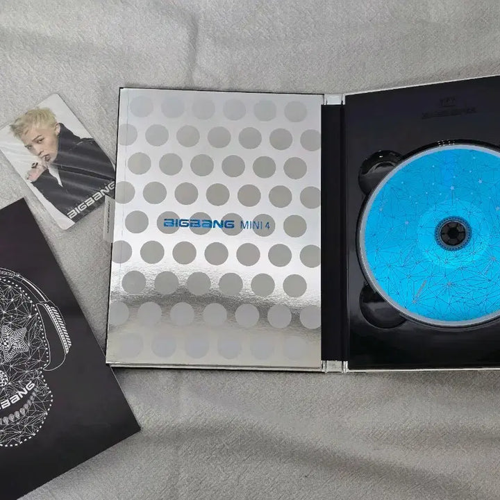 [SOLD OUT] 빅뱅 앨범 + 멤버 포토카드