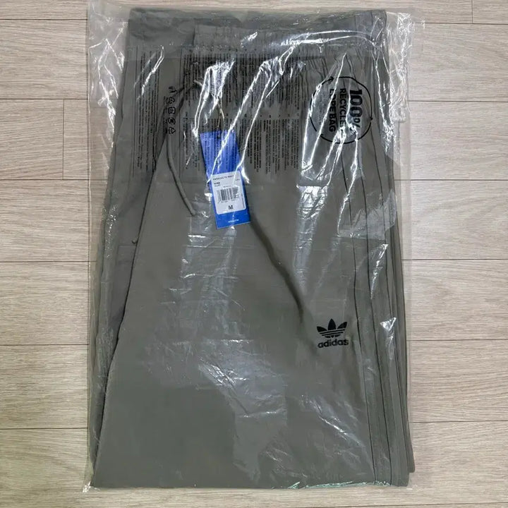 [SOLD OUT] 아디다스 파라슈트 팬츠 - M 사이즈