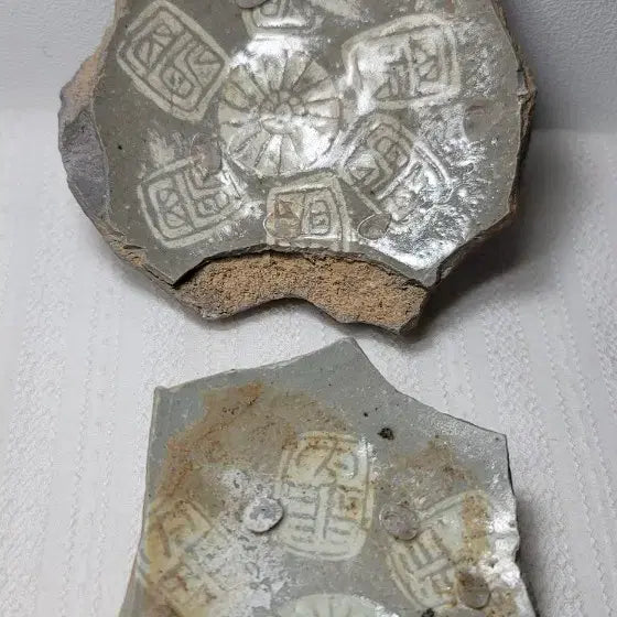 [BUNJANG] Buncheong Sagi Celadon Porcelain Fragments / 분청사기내섬문 굽도편4점