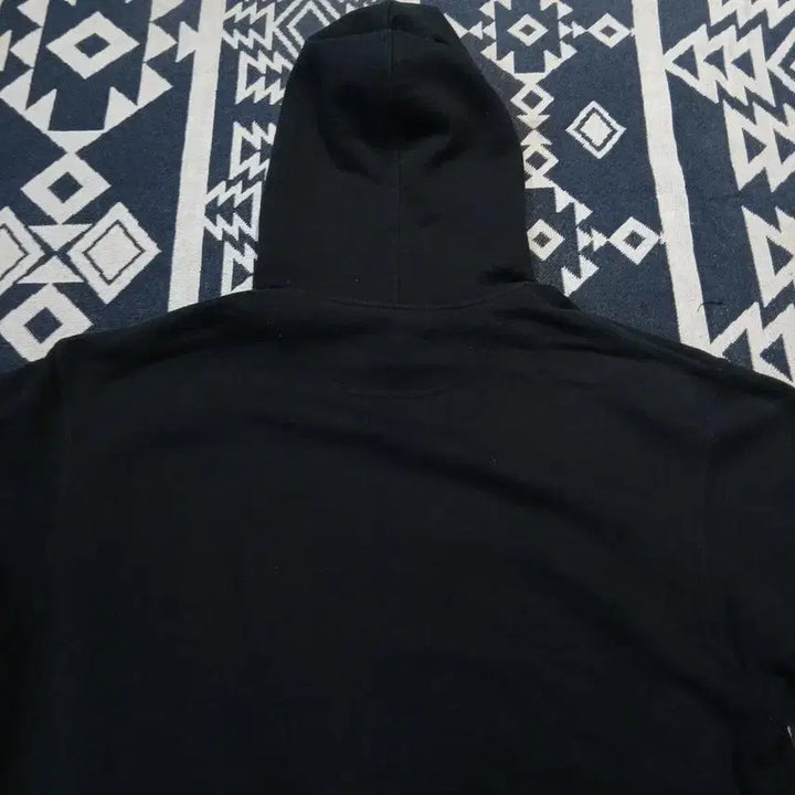 [BUNJANG] Champion Pigment Black Logo Embroidered Hoodie / 챔피온 피그먼트 블랙 톤톤 로고자수 코튼 블렌드 후드 티셔츠 MADE I