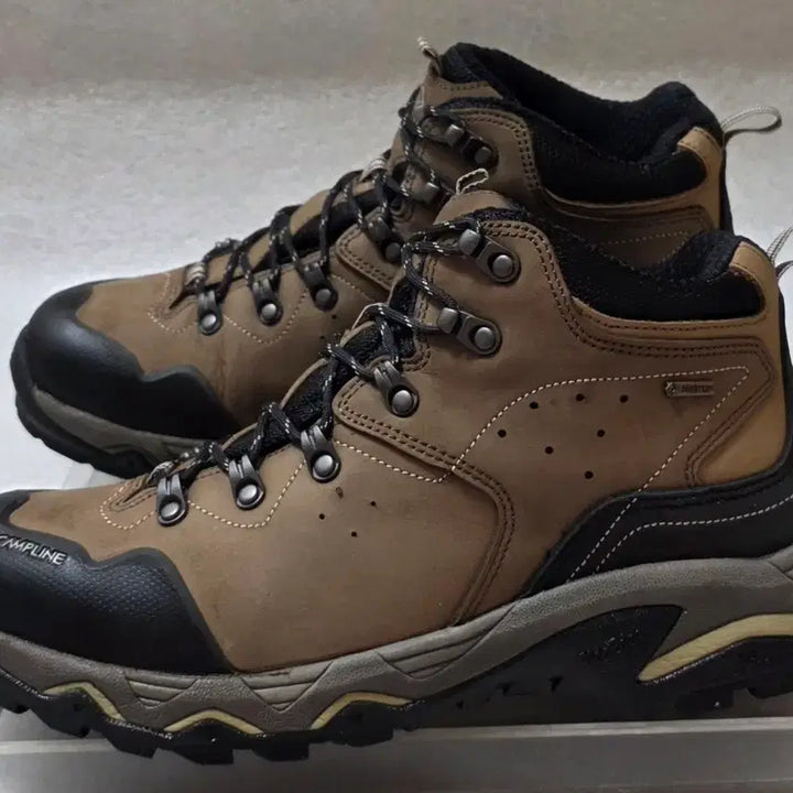 [BUNJANG] CAMPLINE Gore-Tex Mid-Cut Hiking Boots - Men&